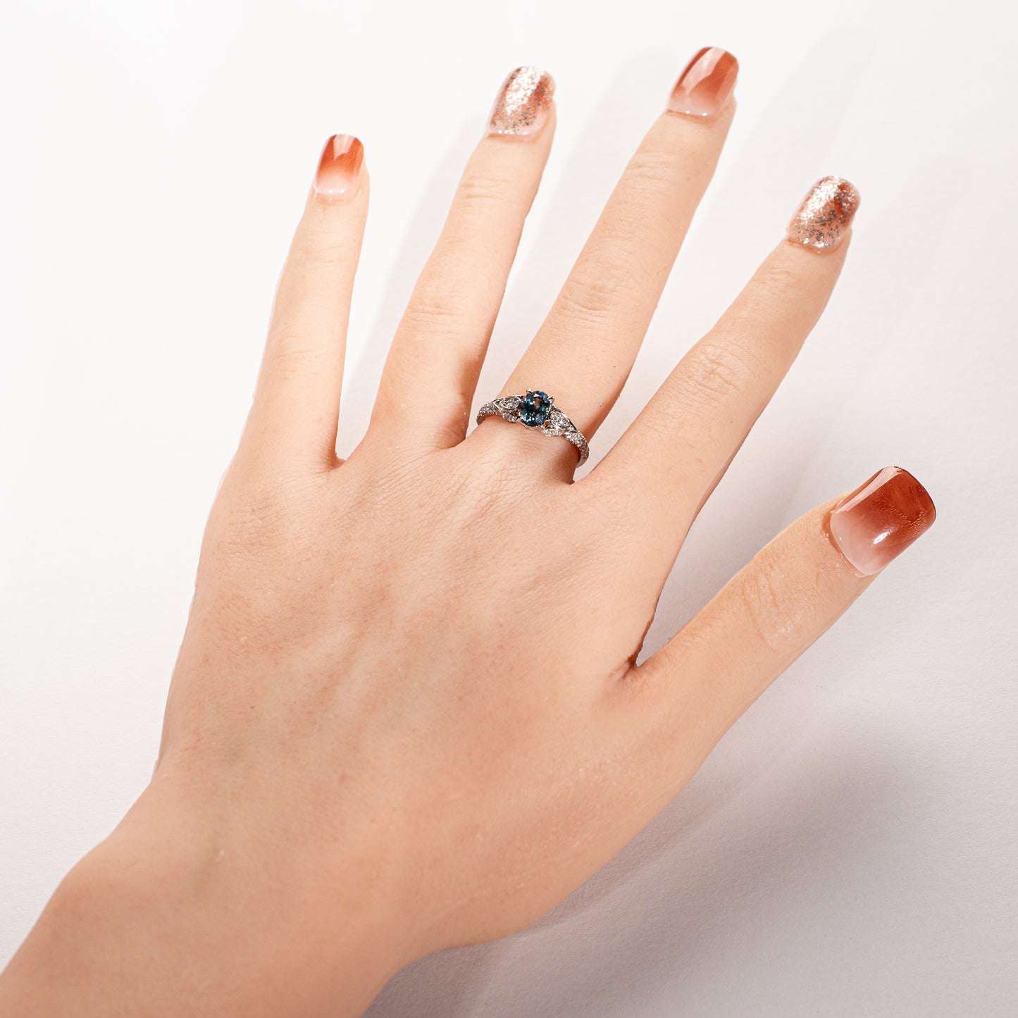 モンタナ産サファイア0.89ct ダイヤモンド0.20ct Pt900 リング