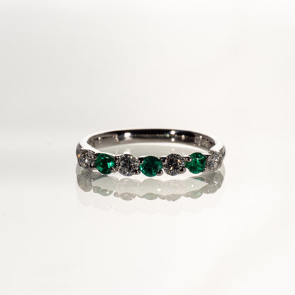 エメラルド0.34ct ダイヤモンド0.43ct Pt900 ハーフエタニティリング
