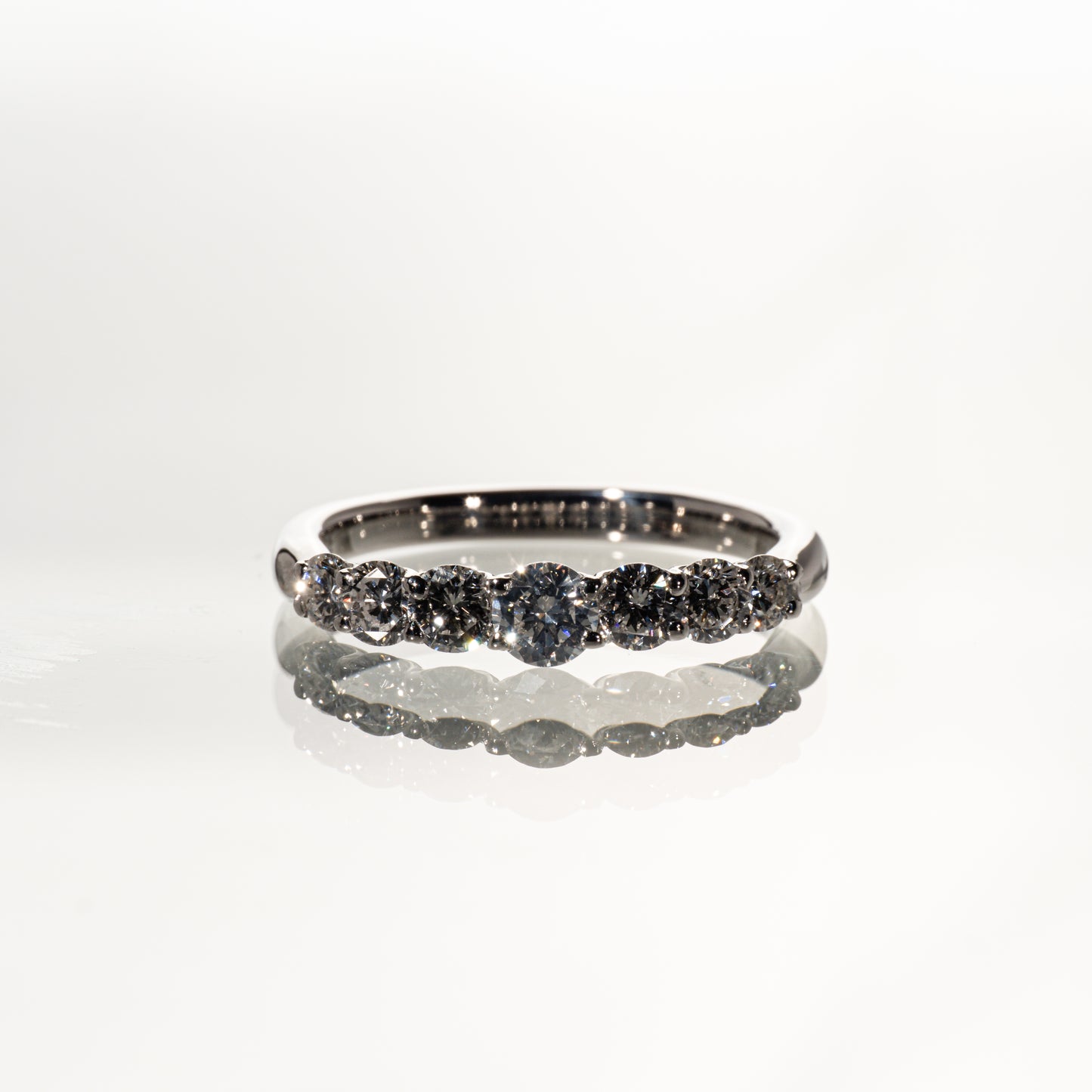 ダイヤモンド1.00ct Pt900 ハーフエタニティリング