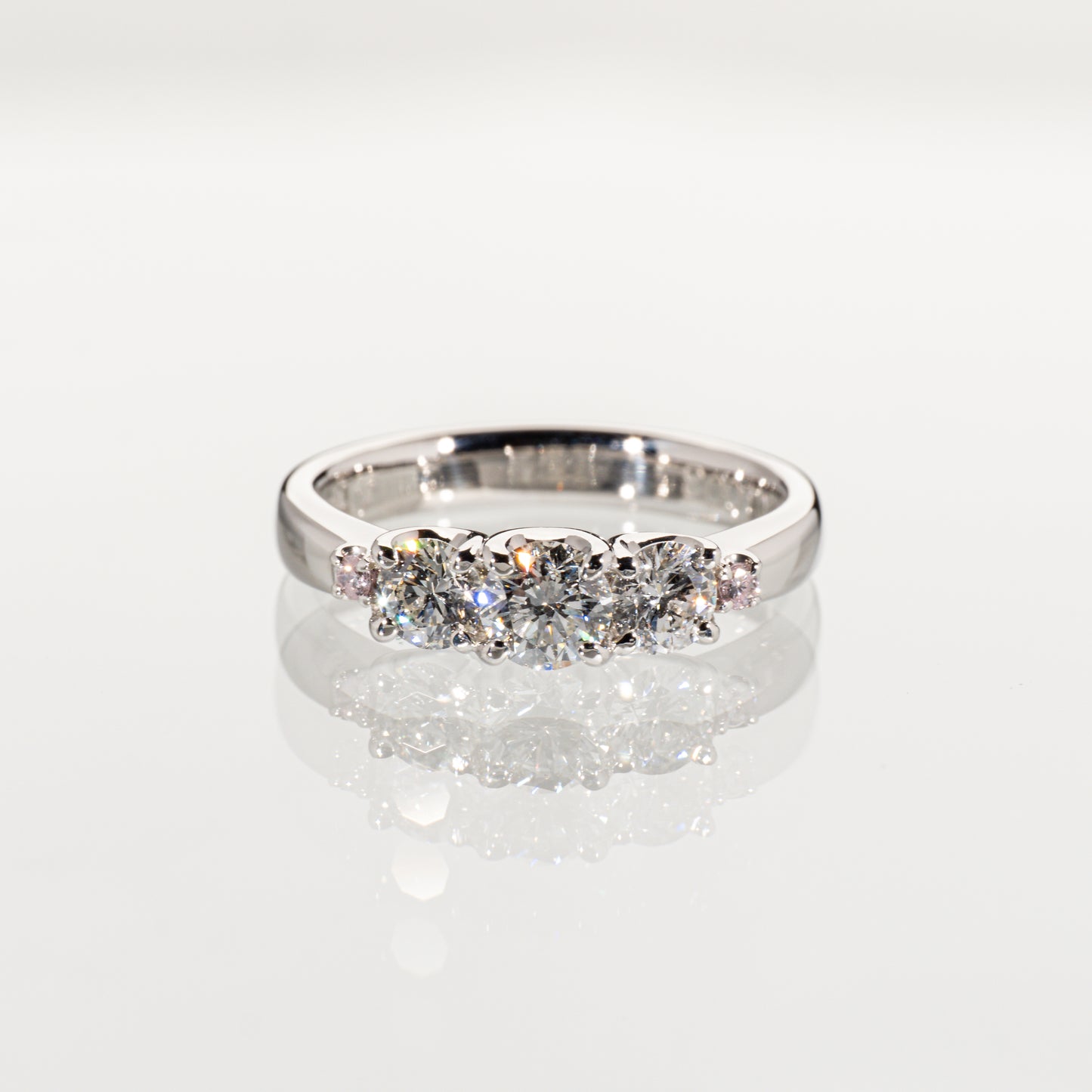 ダイヤモンド0.701ct ピンクダイヤモンド0.03ct Pt900 リング