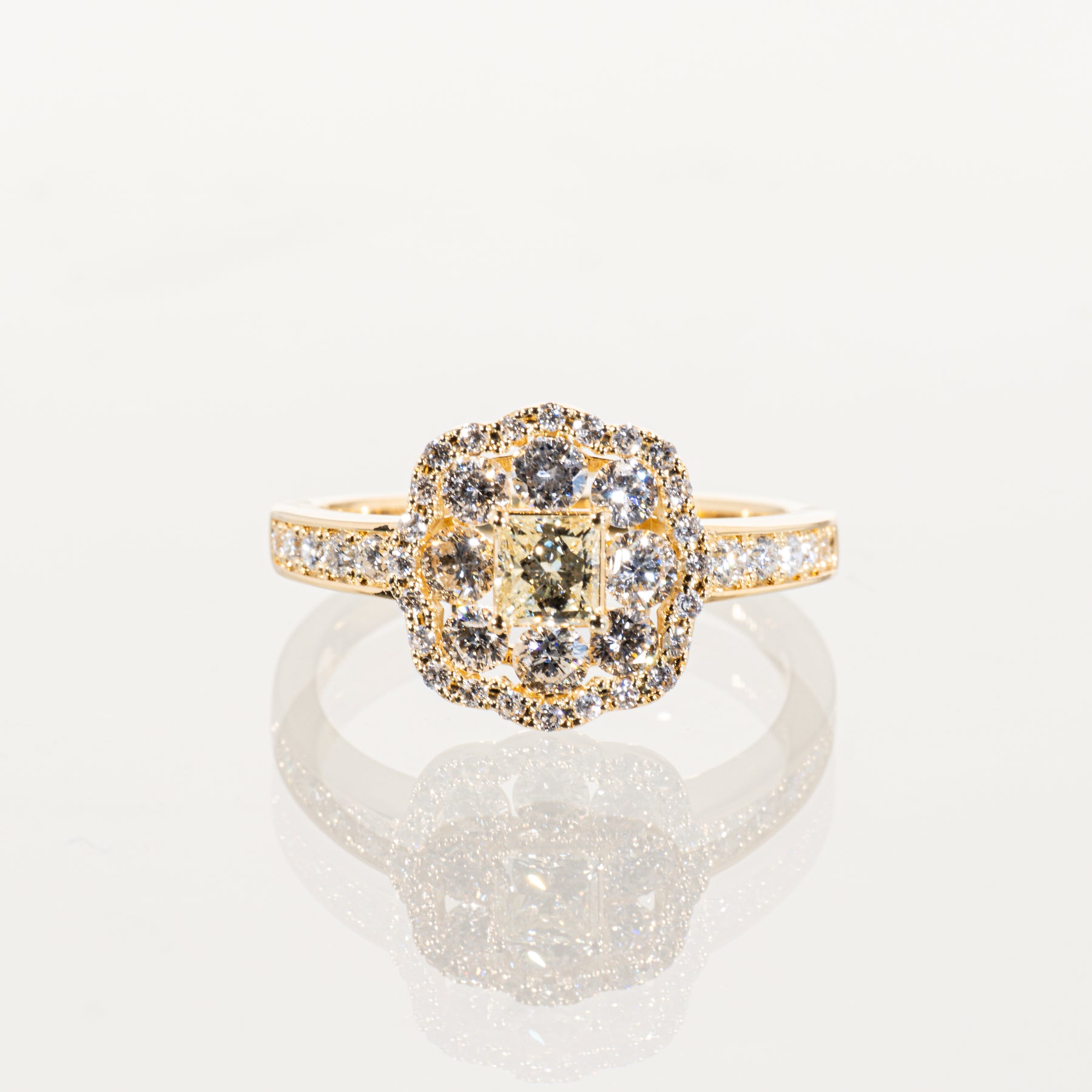 イエローダイヤモンド0.300ct メレダイヤモンド0.83ct K18YG リング