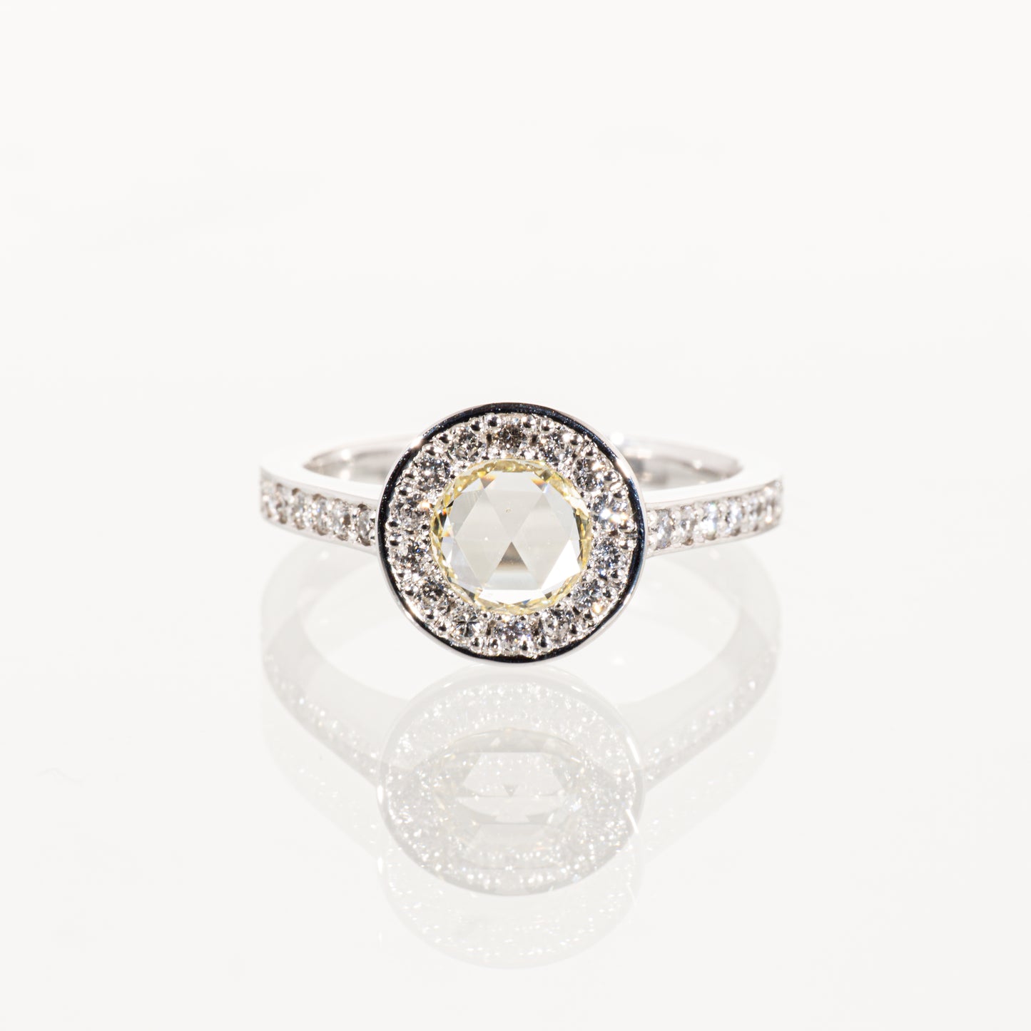 ローズカットダイヤモンド0.58ct メレダイヤモンド0.33ct Pt950 ヘイローリング