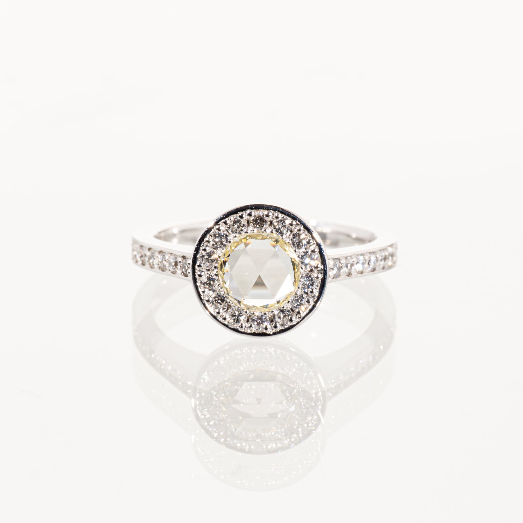 ローズカットダイヤモンド0.58ct メレダイヤモンド0.33ct Pt950 ヘイローリング