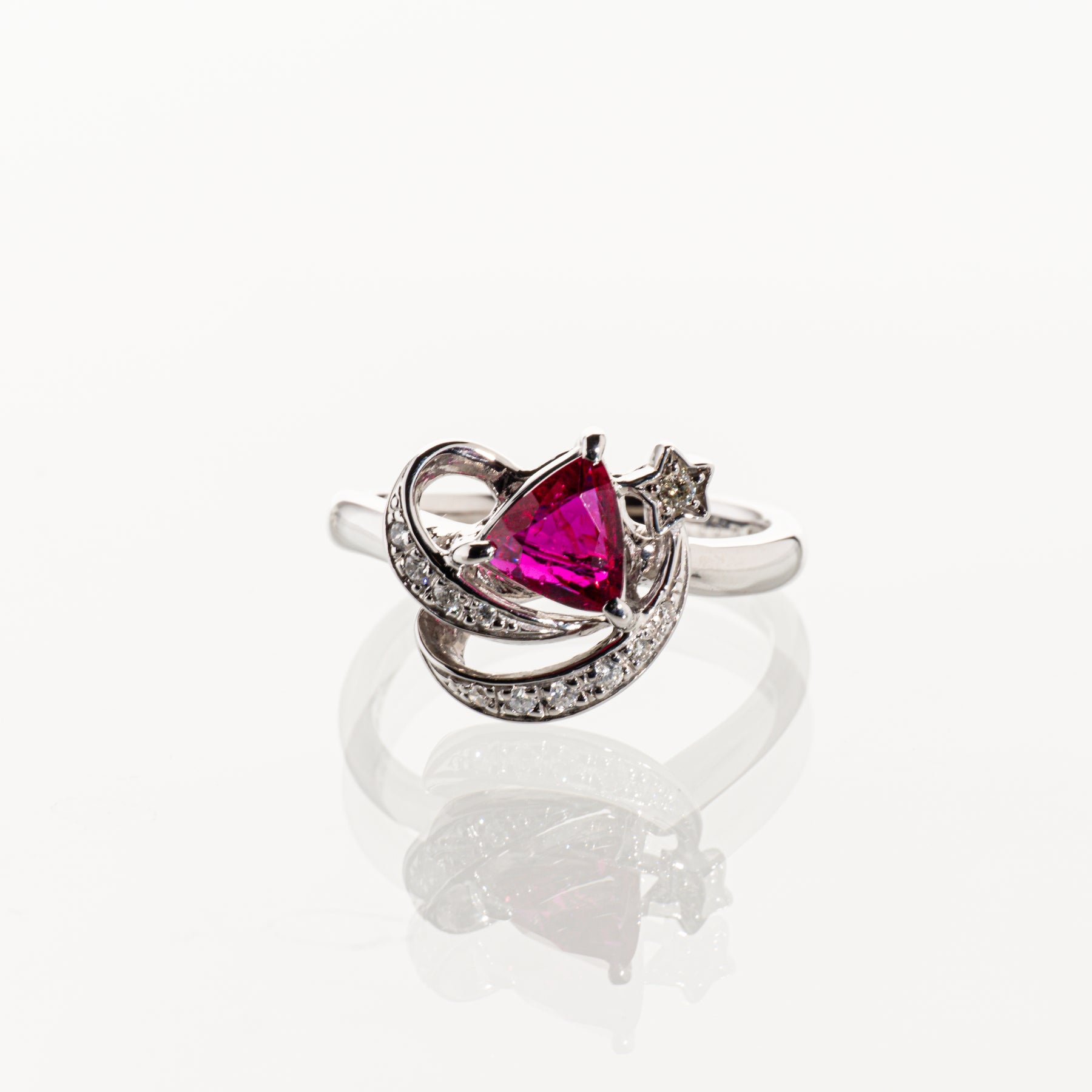 非加熱ルビー0.98ct ダイヤモンド0.09ct Pt900 リング