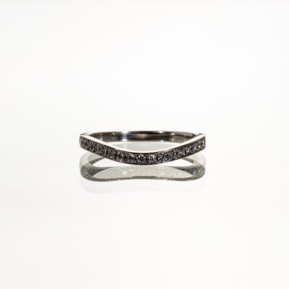 ダイヤモンド0.15ct Pt950 ウェーブハーフエタニティリング