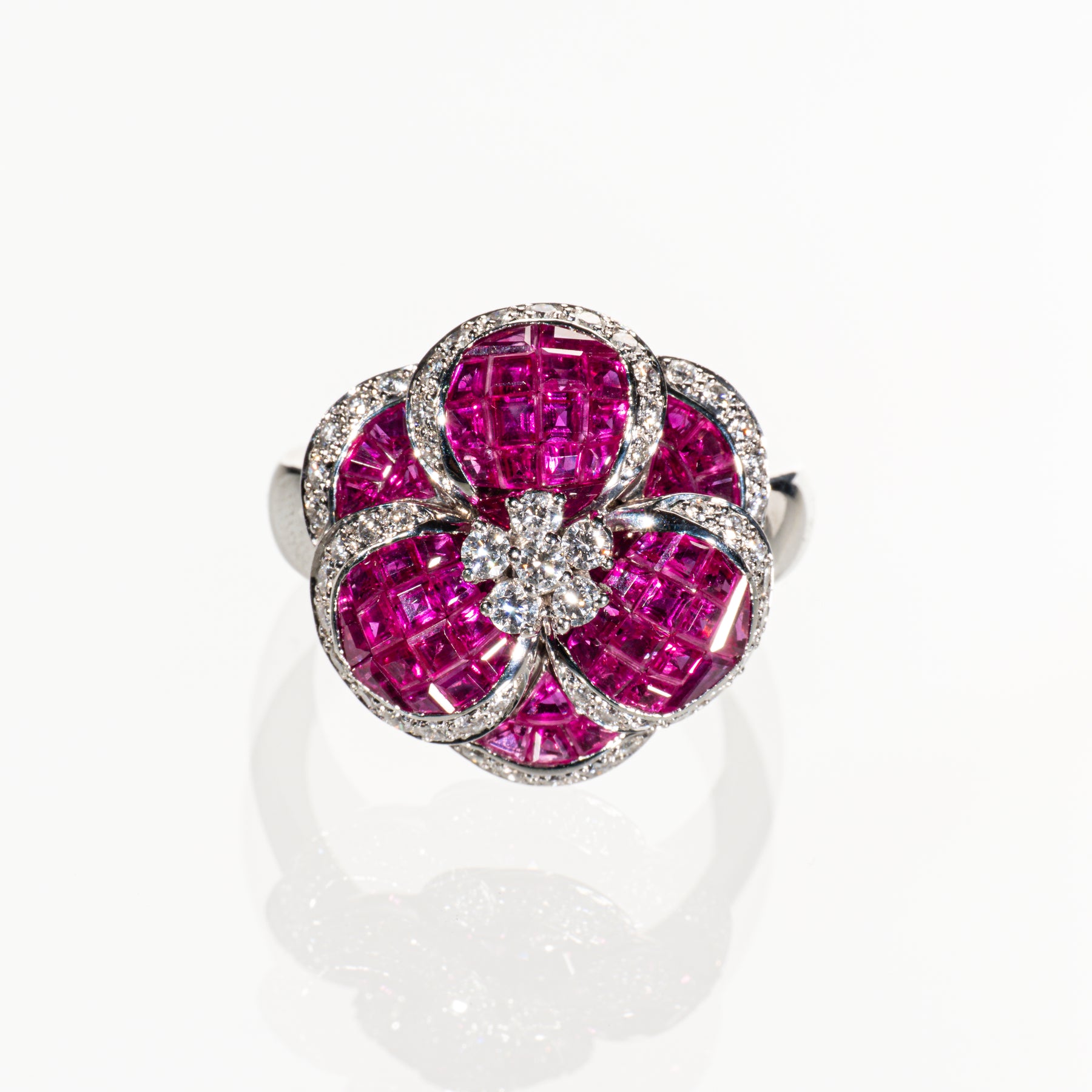 ルビー3.05ct ダイヤモンド0.58ct K18WG ミステリーリング
