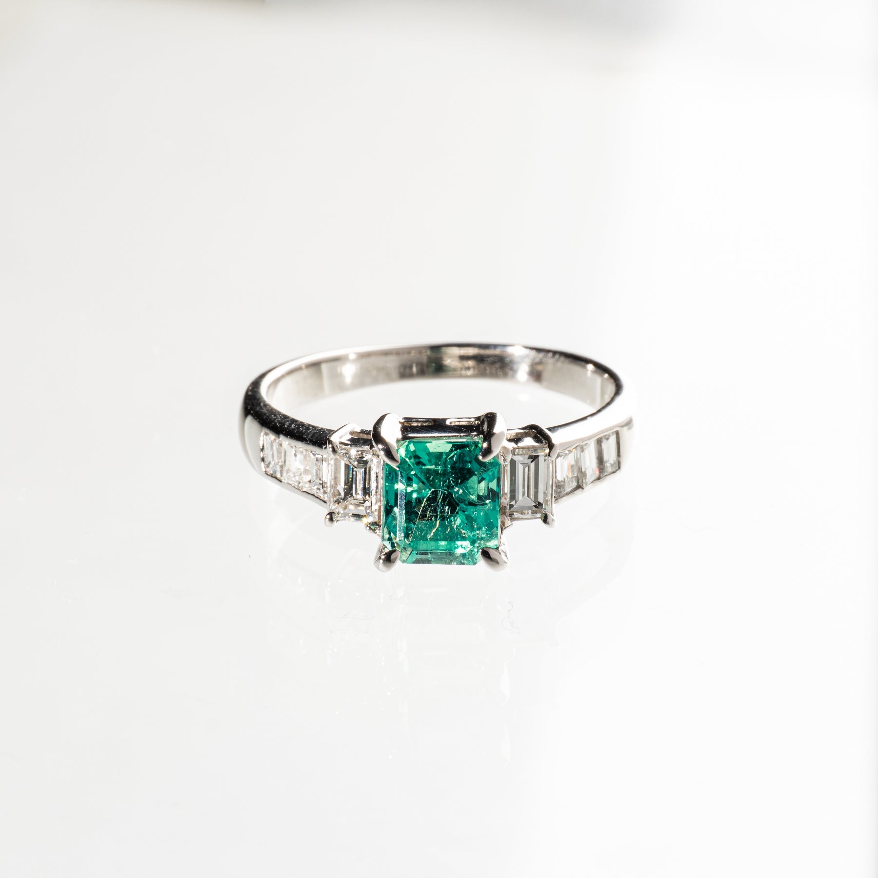 エメラルド1.17ct ダイヤモンド0.65ct Pt900 リング