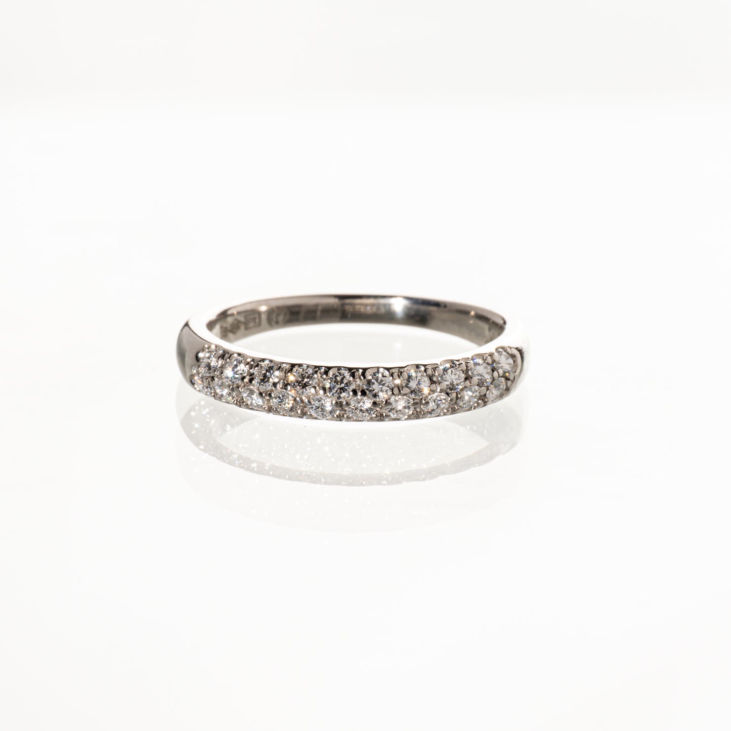 星の砂 ダイヤモンド0.30ct Pt1000 ハーフエタニティリング
