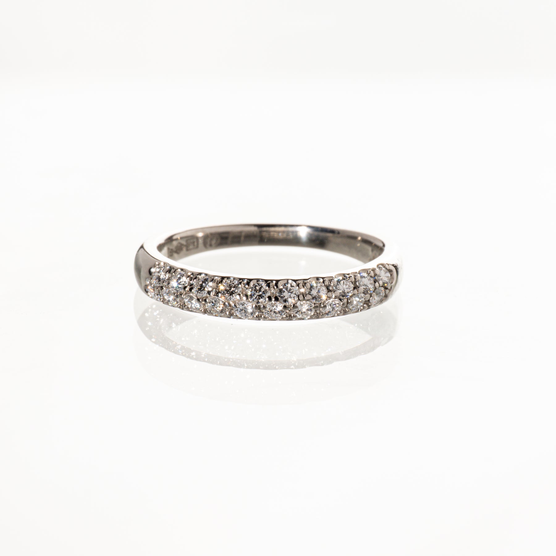 星の砂 ダイヤモンド0.30ct Pt1000 ハーフエタニティリング