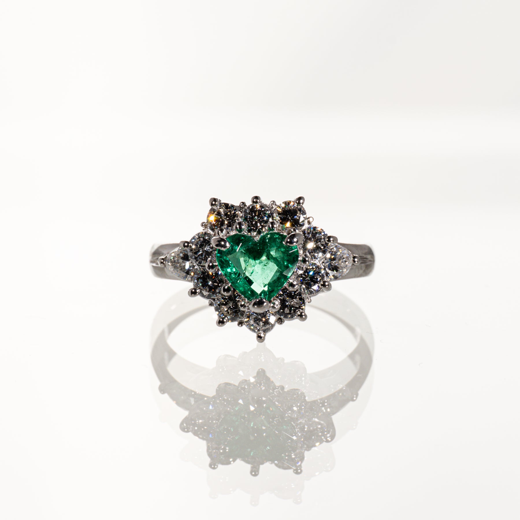 ハートシェイプエメラルド0.86ct ダイヤモンド1.03ct Pt900 リング