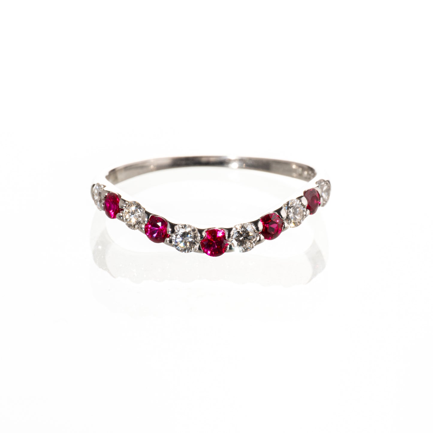 ルビー0.25ct ダイヤモンド0.28ct Pt900 ハーフエタニティリング