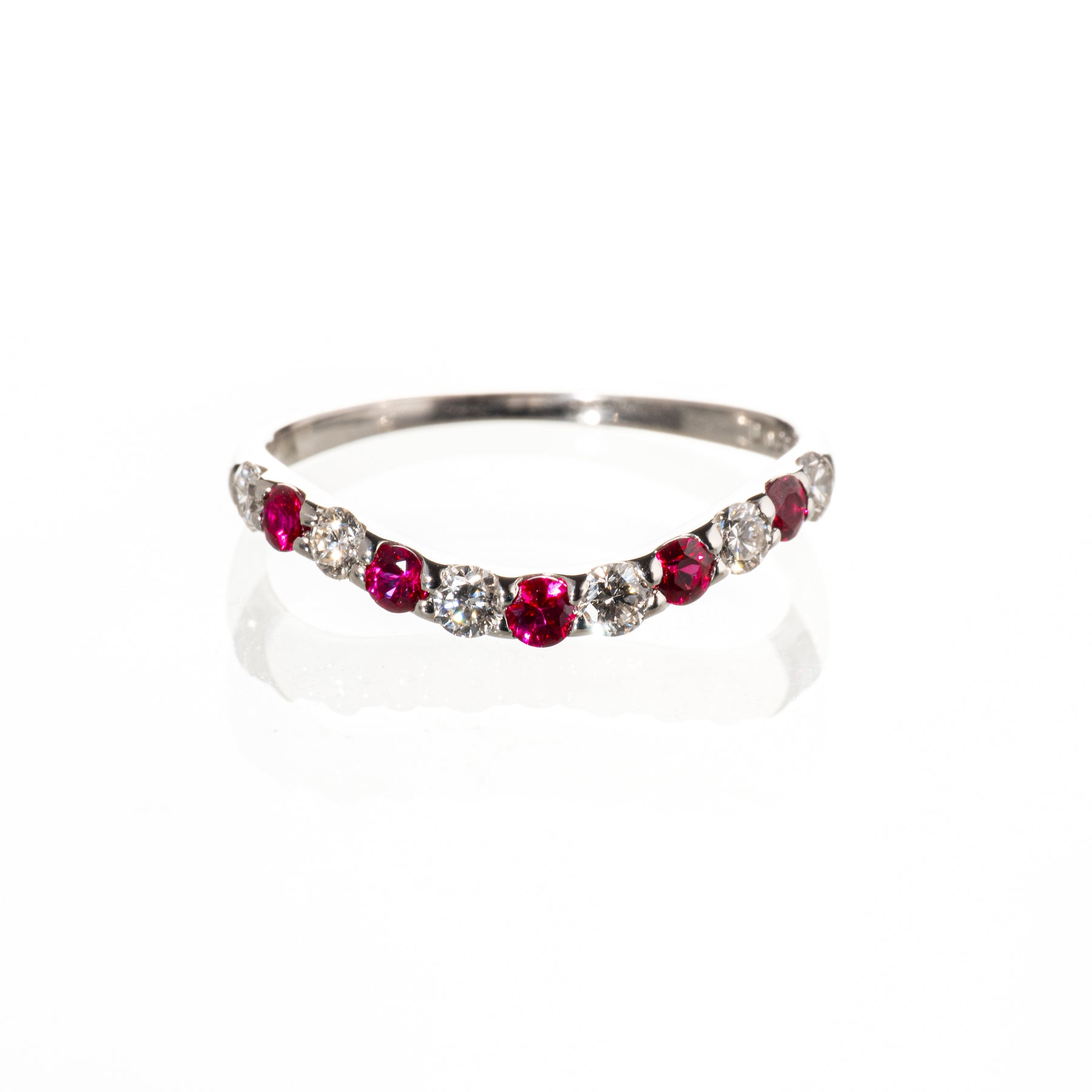 ルビー0.25ct ダイヤモンド0.28ct Pt900 ハーフエタニティリング