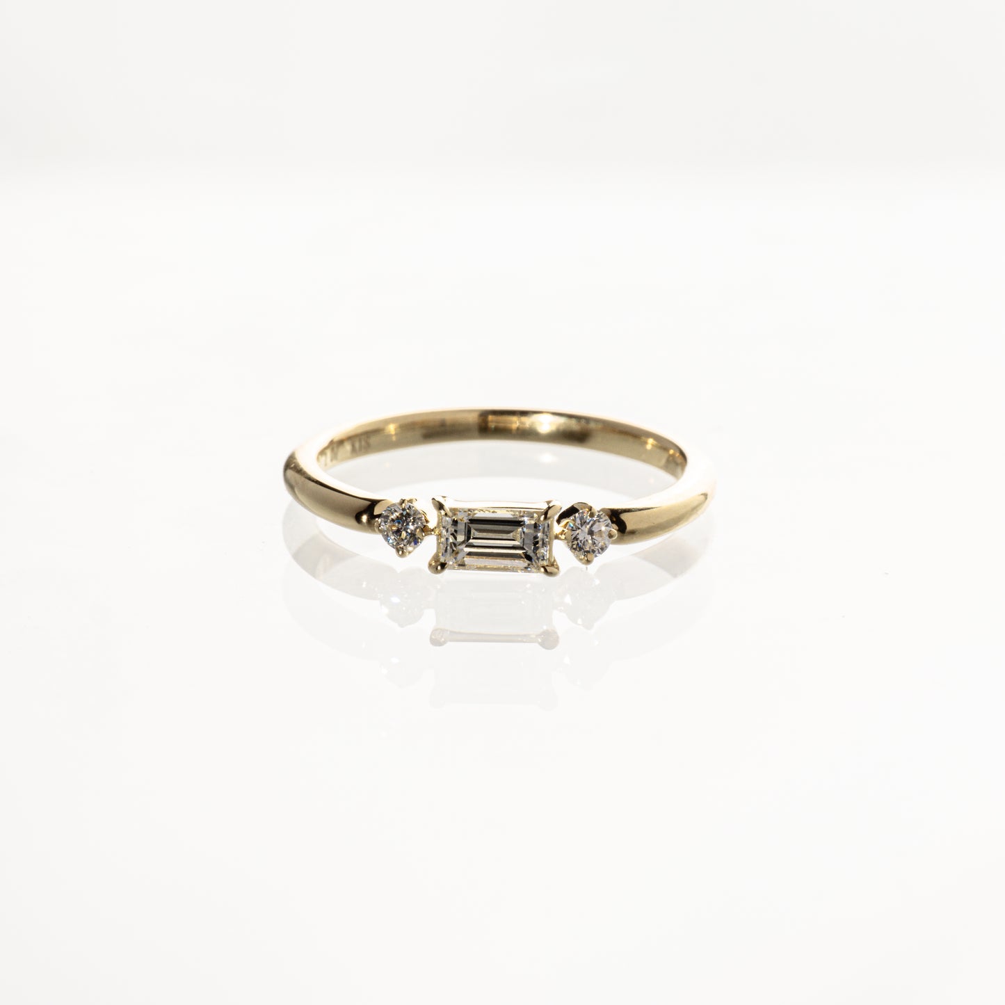 バゲットカットダイヤモンド0.209ct メレダイヤモンド0.07ct K18 リング