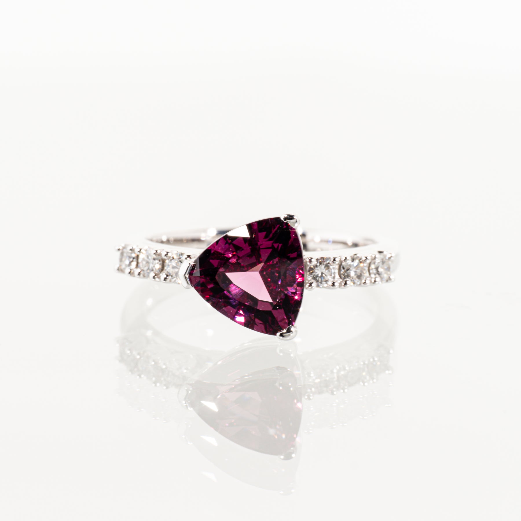 TASAKI ロードライトガーネット ダイヤモンド0.20ct K18WG リング
