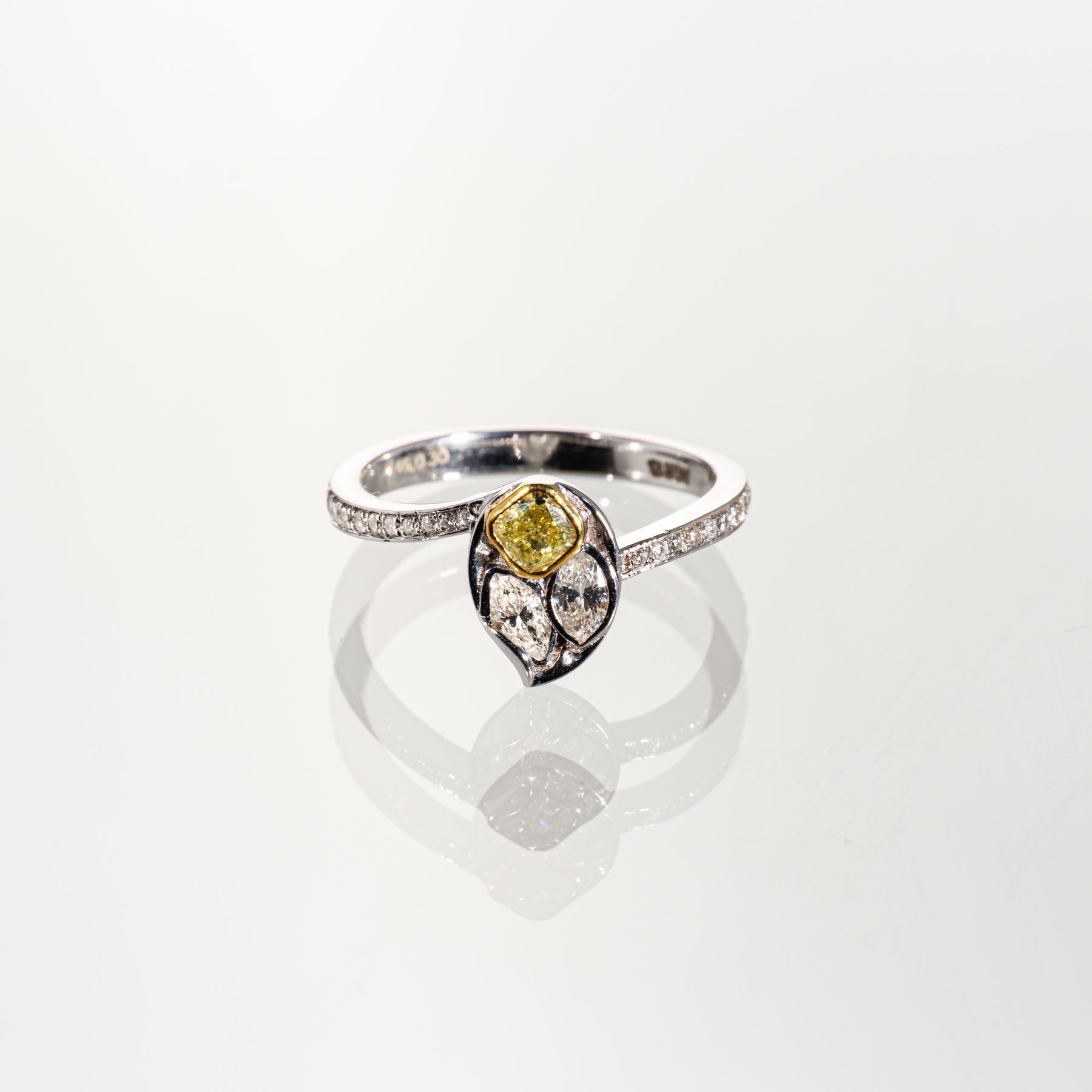 ダイヤモンド0.76ct K18 リーフリング