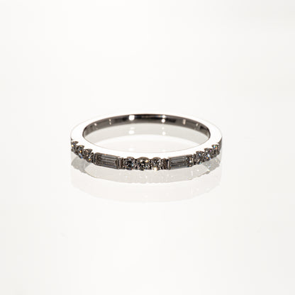 ダイヤモンド0.30ct K18WG ハーフエタニティリング