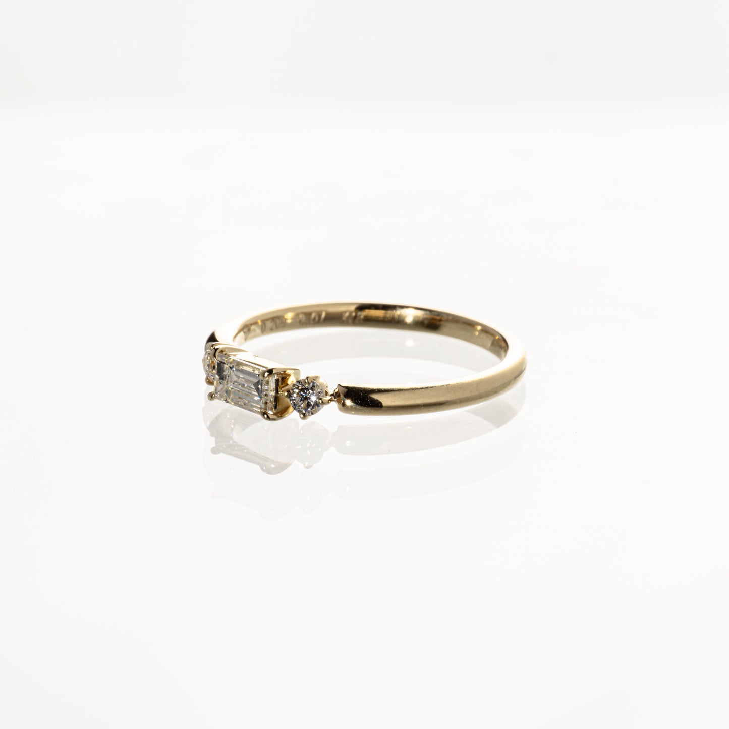 バゲットカットダイヤモンド0.209ct メレダイヤモンド0.07ct K18 リング