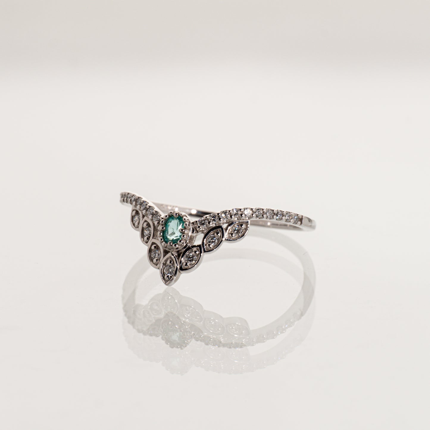 パライバトルマリン0.05ct ダイヤモンド0.10ct Pt900 ティアラリング