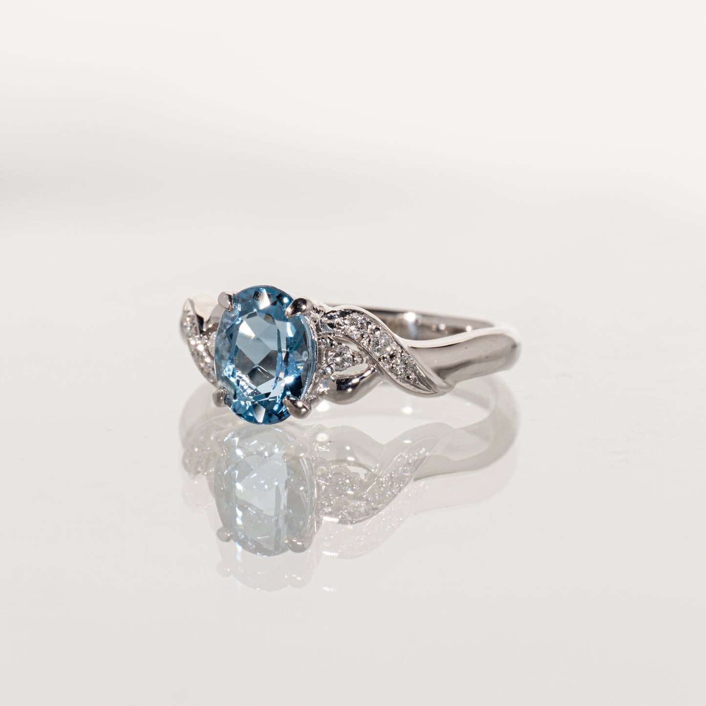 アクアマリン1.22ct ダイヤモンド0.274ct Pt900 リング