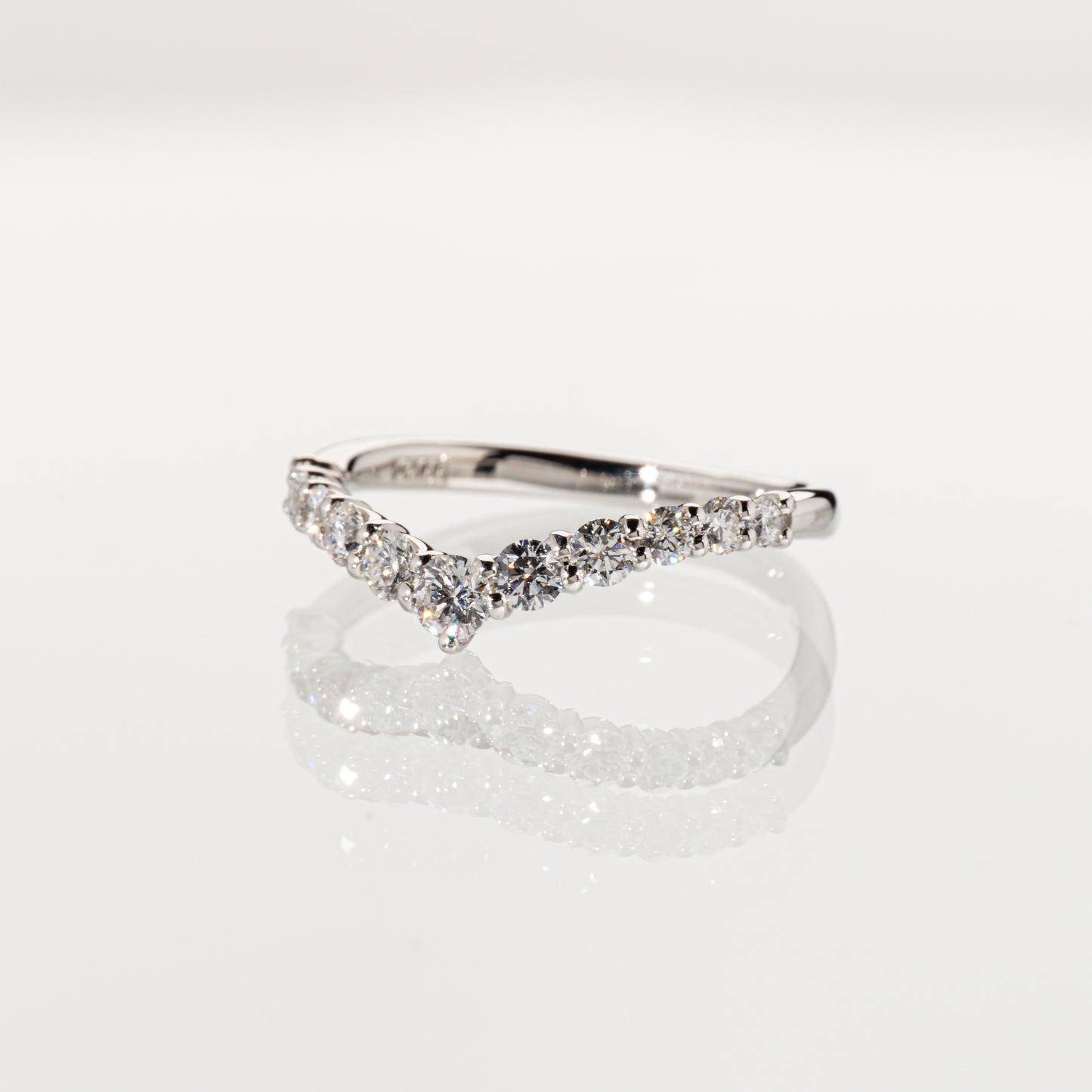 ダイヤモンド0.55ct Pt900 ウェーブハーフエタニティリング