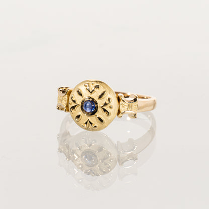 CELINE カボションサファイア0.12ct K18イエローゴールド ロゴモチーフリング