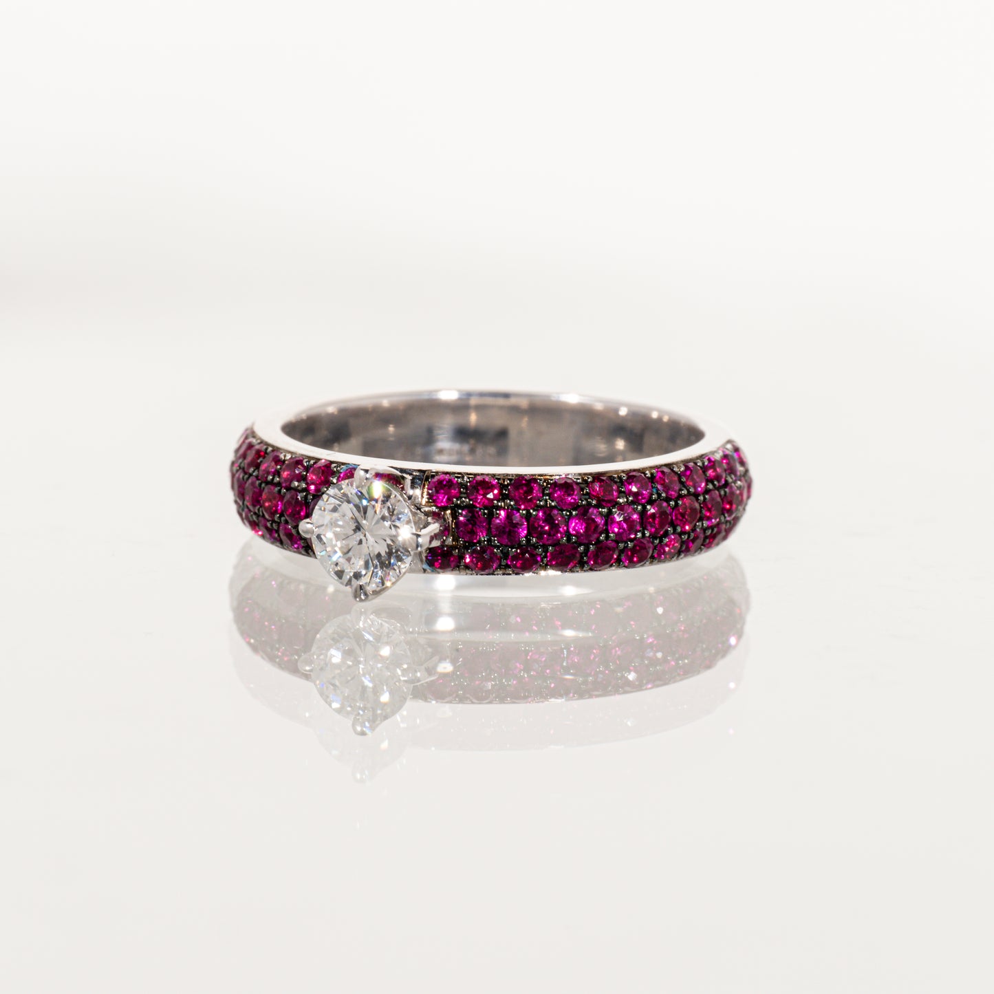 ダイヤモンド0.351ct ルビー1.05ct K18 ソリテールパヴェリング