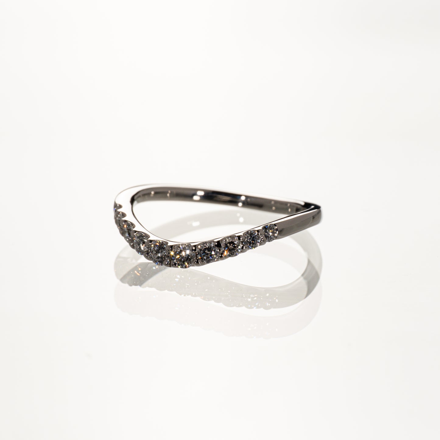WISP ダイヤモンド0.25ct Pt900 ウェーブハーフエタニティリング