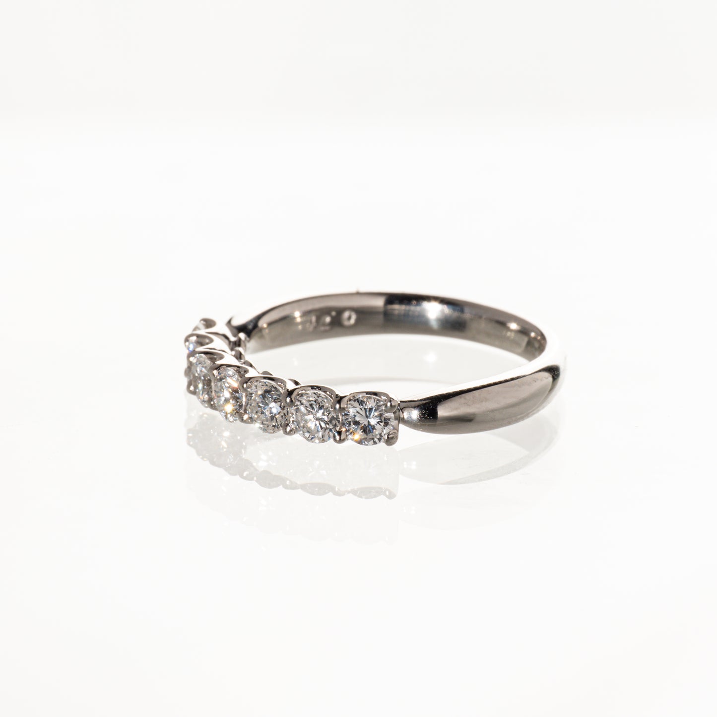 ダイヤモンド0.71ct Pt900 ハーフエタニティリング