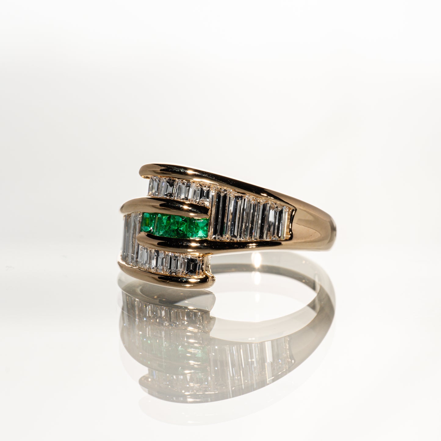 エメラルド0.23ct ダイヤモンド1.70ct K18YG リング