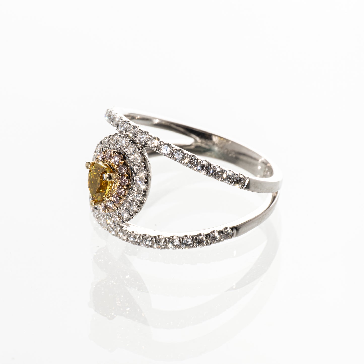ファンシーイエローダイヤモンド0.264ct ピンクダイヤモンド0.07ct メレダイヤモンド0.53ct K18 リング