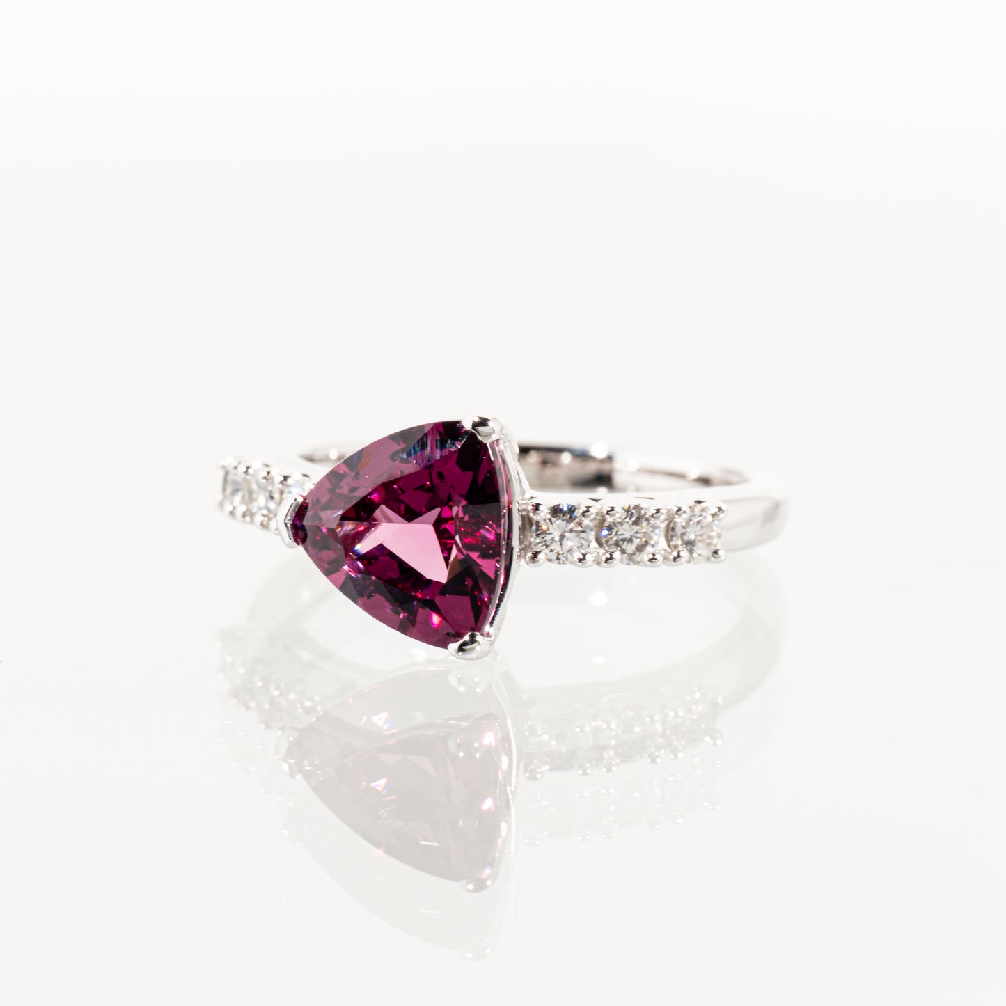 TASAKI ロードライトガーネット ダイヤモンド0.20ct K18WG リング