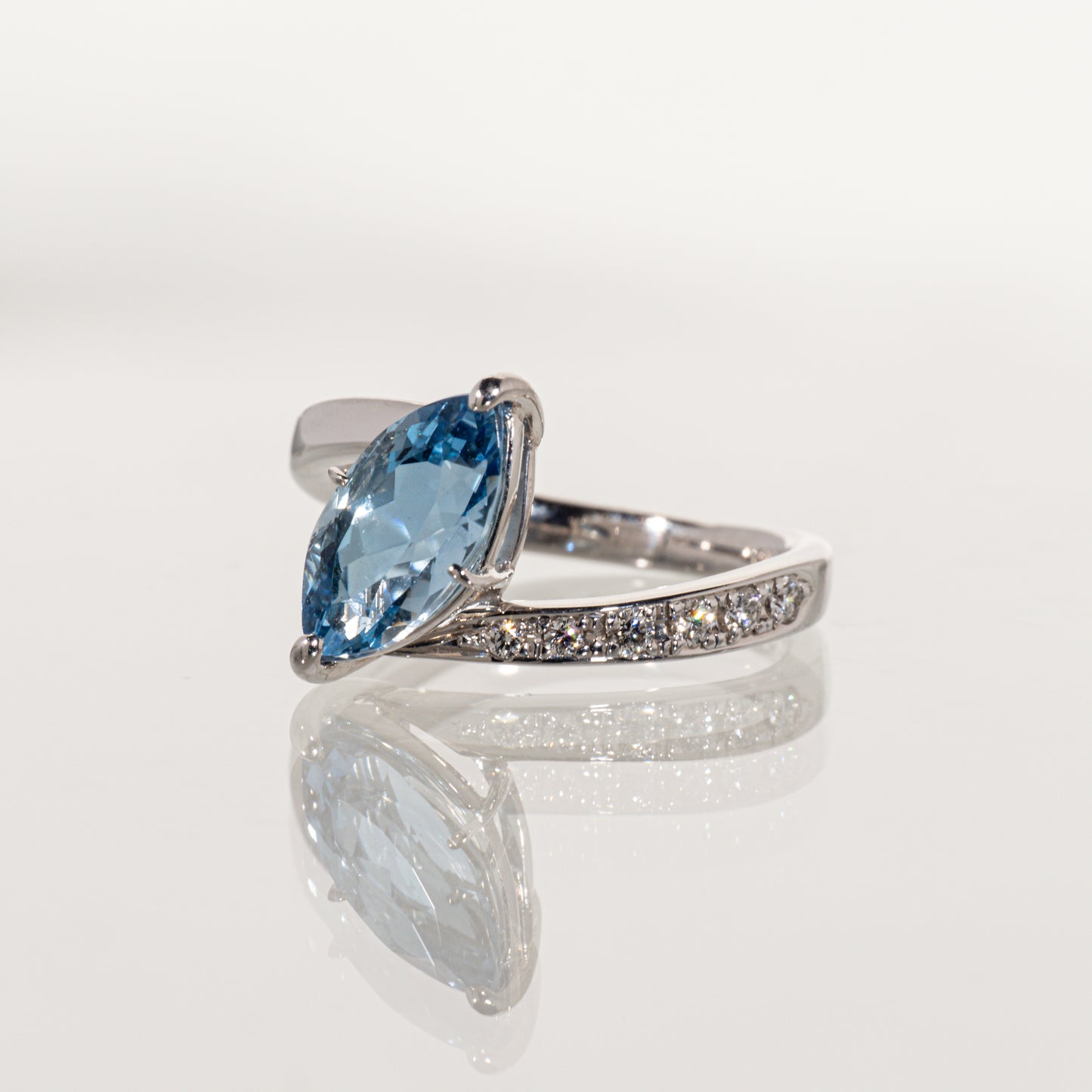 TASAKI サンタマリア・アフリカーナ アクアマリン1.76ct ダイヤモンド0.10ct K18WG リング