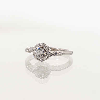 ダイヤモンド0.251ct メレダイヤモンド0.19ct Pt900 ヘイローリング