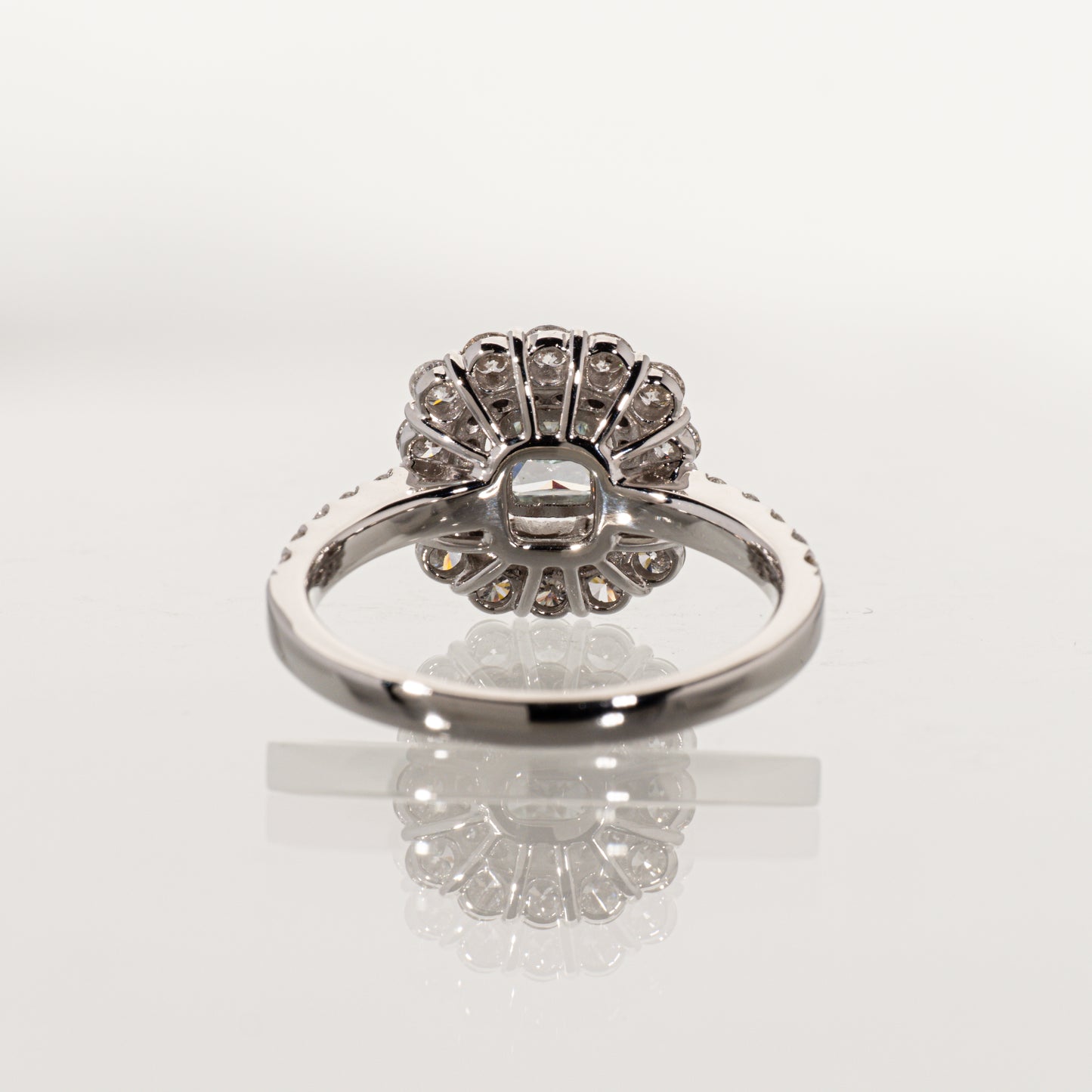 FANCY LIGHT BLUISH GREEN ダイヤモンド0.54ct メレダイヤモンド0.94ct Pt900 ダブルヘイローリング