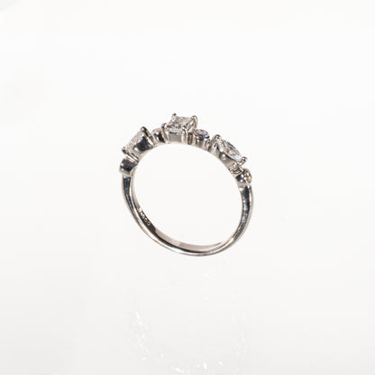 プリンセスカットダイヤモンド0.22ct メレダイヤモンド0.30ct Pt900 ハーフエタニティリング