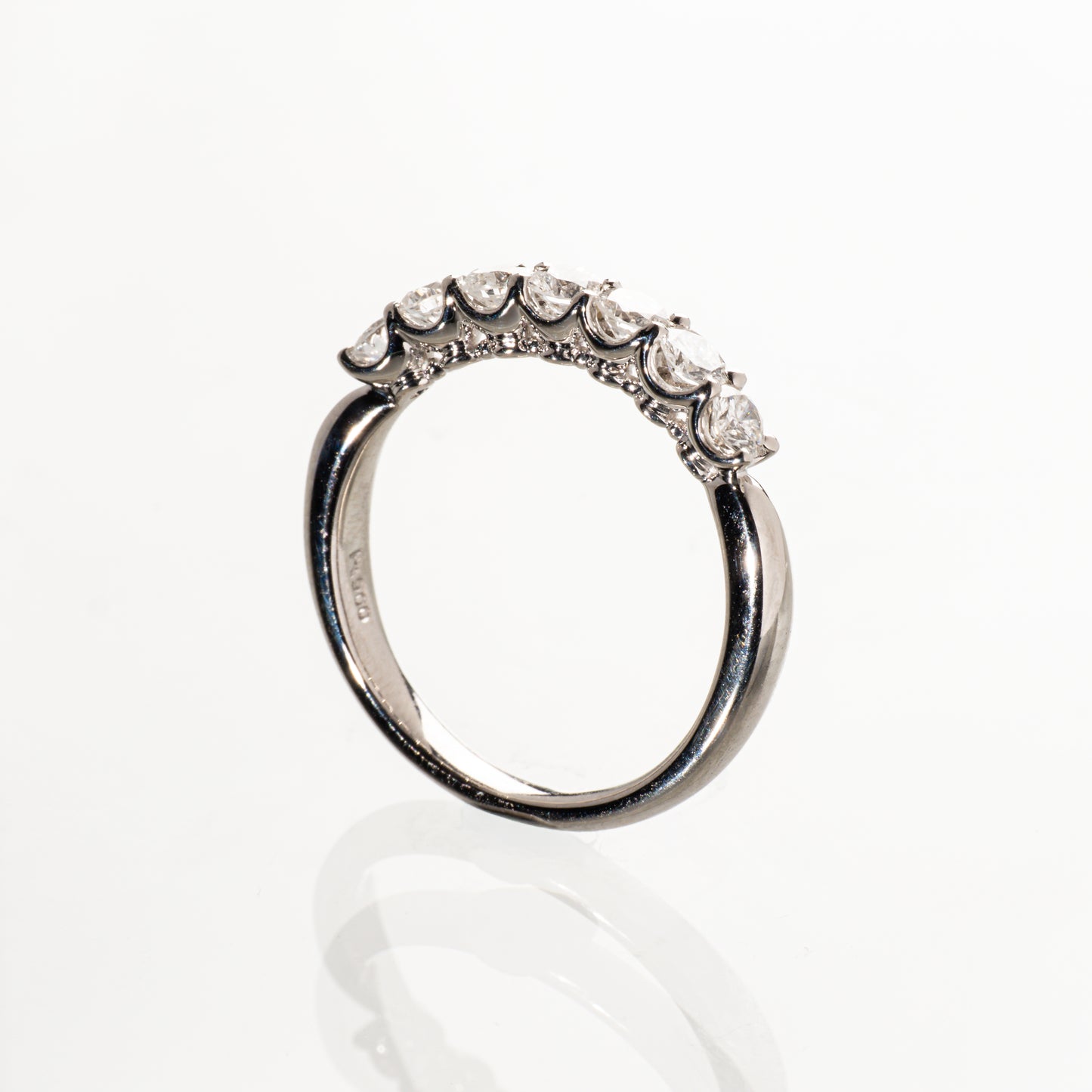 ダイヤモンド0.71ct Pt900 ハーフエタニティリング