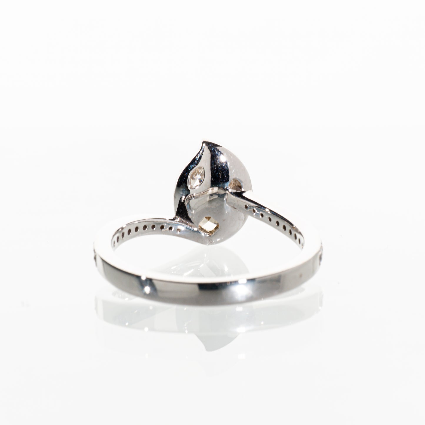 ダイヤモンド0.76ct K18 リーフリング