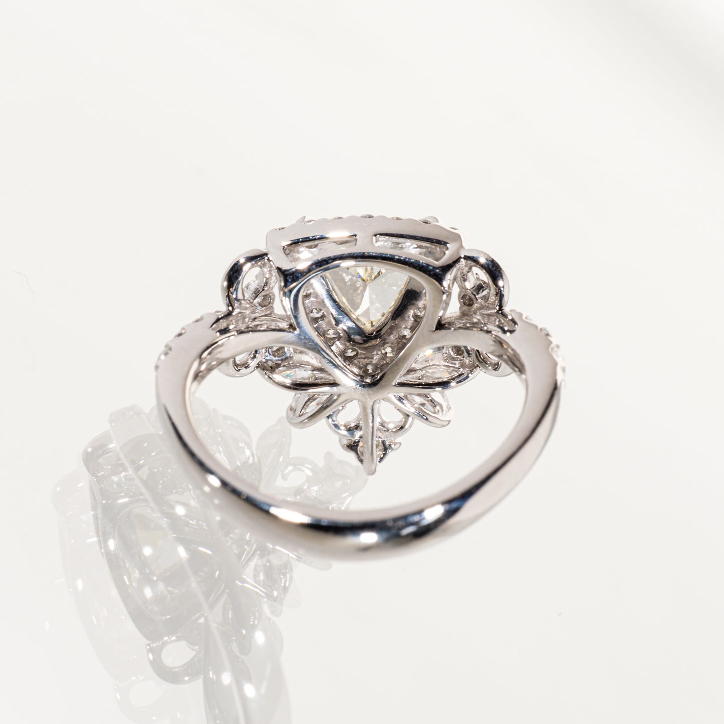 イエローダイヤモンド1.056ct ダイヤモンド0.72ct Pt900 リング