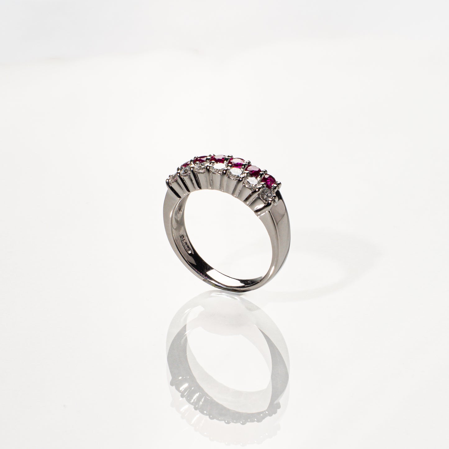 ルビー0.64ct ダイヤモンド0.45ct Pt900 リング