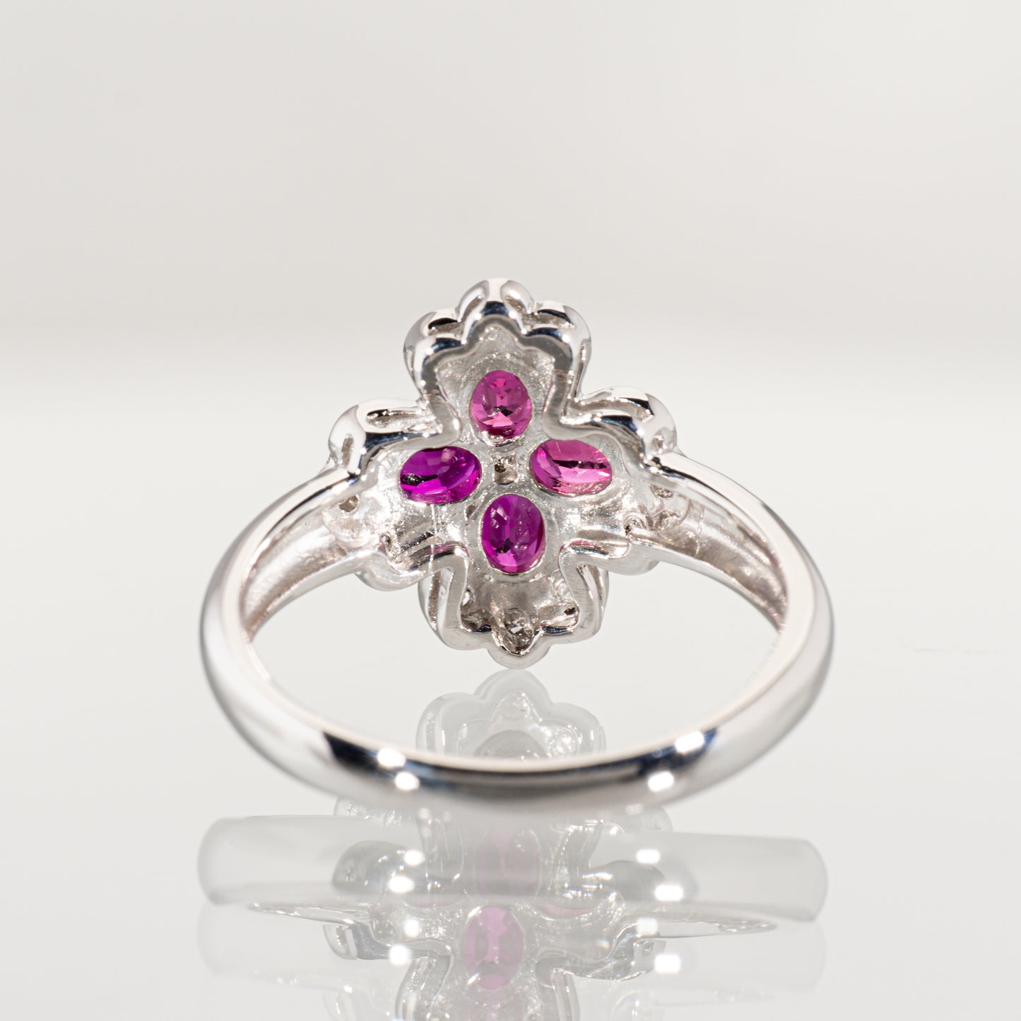 ルビー0.92ct ダイヤモンド0.08ct Pt900 フラワーリング
