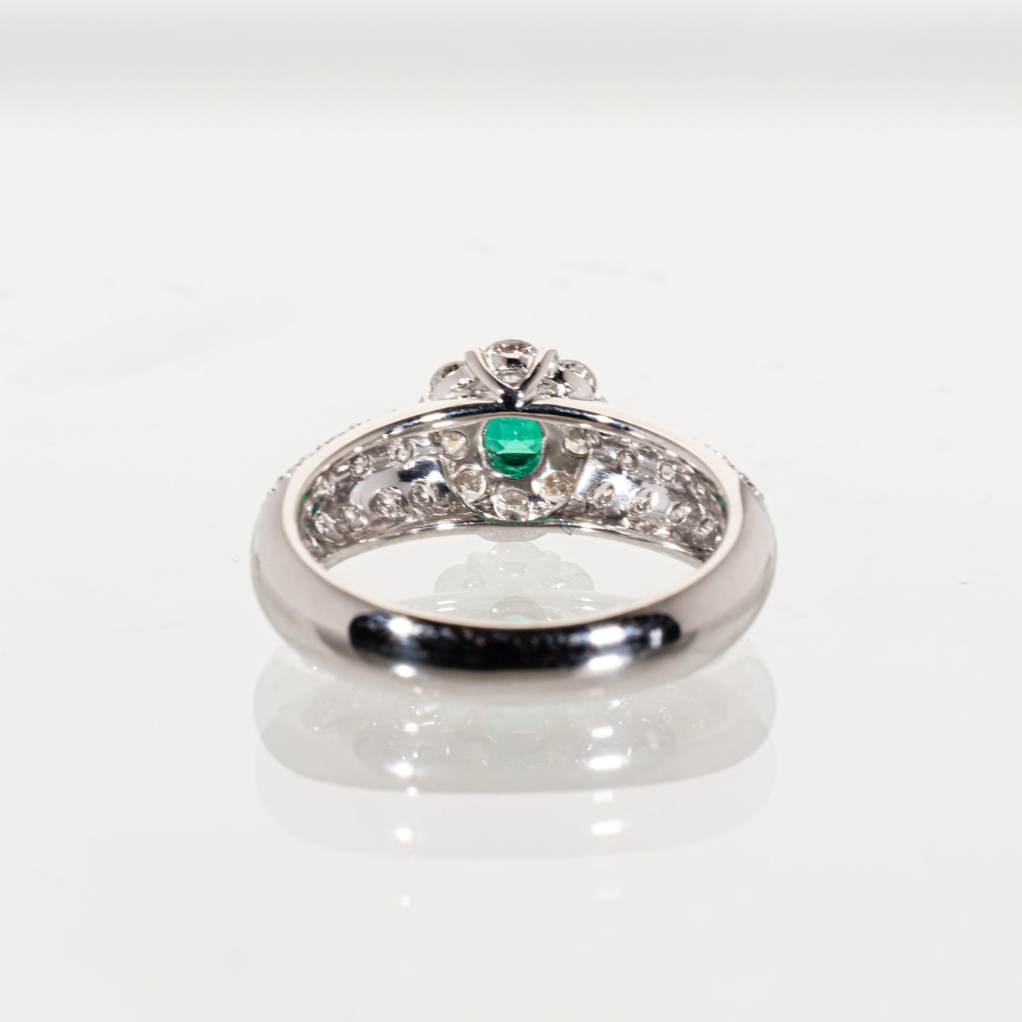 エメラルド0.23ct ダイヤモンド1.00ct Pt900 パヴェリング