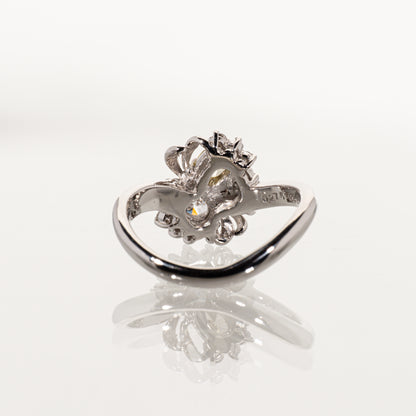 ファンシーイエローダイヤモンド0.231ct オーバルダイヤモンド0.275ct メレダイヤモンド0.22ct Pt900 リング