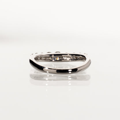 ダイヤモンド0.70ct Pt900 ウェーブハーフエタニティリング