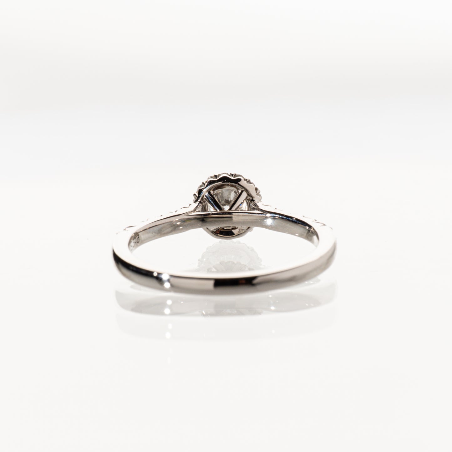 DIAMOND SHIRAISHI ダイヤモンド0.230ct メレダイヤモンド0.188ct Pt950 ヘイローリング