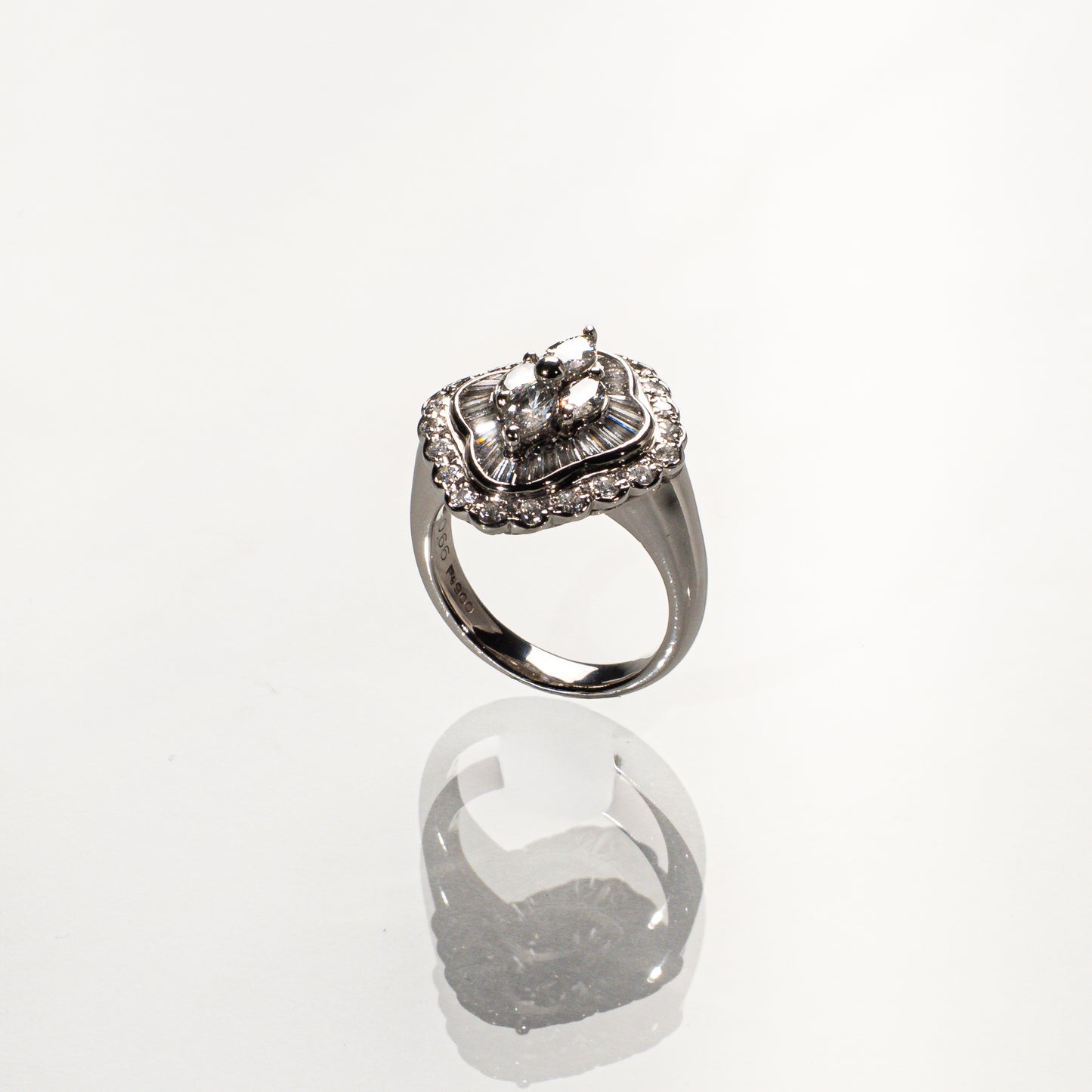 ダイヤモンド1.68ct Pt900 リング