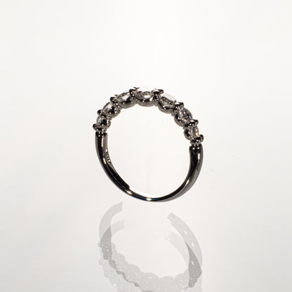 ダイヤモンド1.03ct Pt900 グラデーションハーフエタニティリング