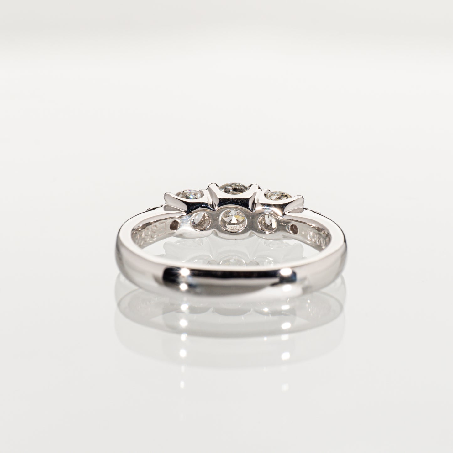ダイヤモンド0.701ct ピンクダイヤモンド0.03ct Pt900 リング