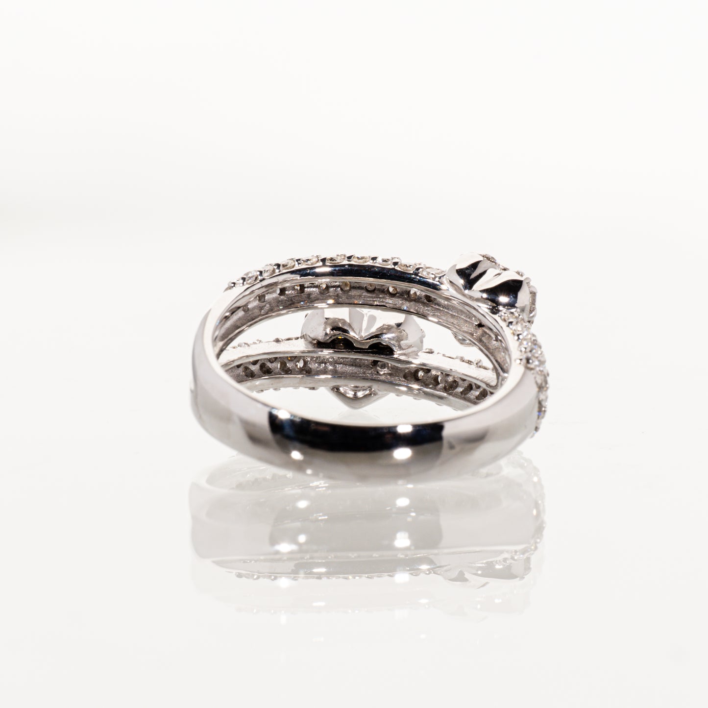 Ponte Vecchio ダイヤモンド0.90ct K18WG パヴェハートリング