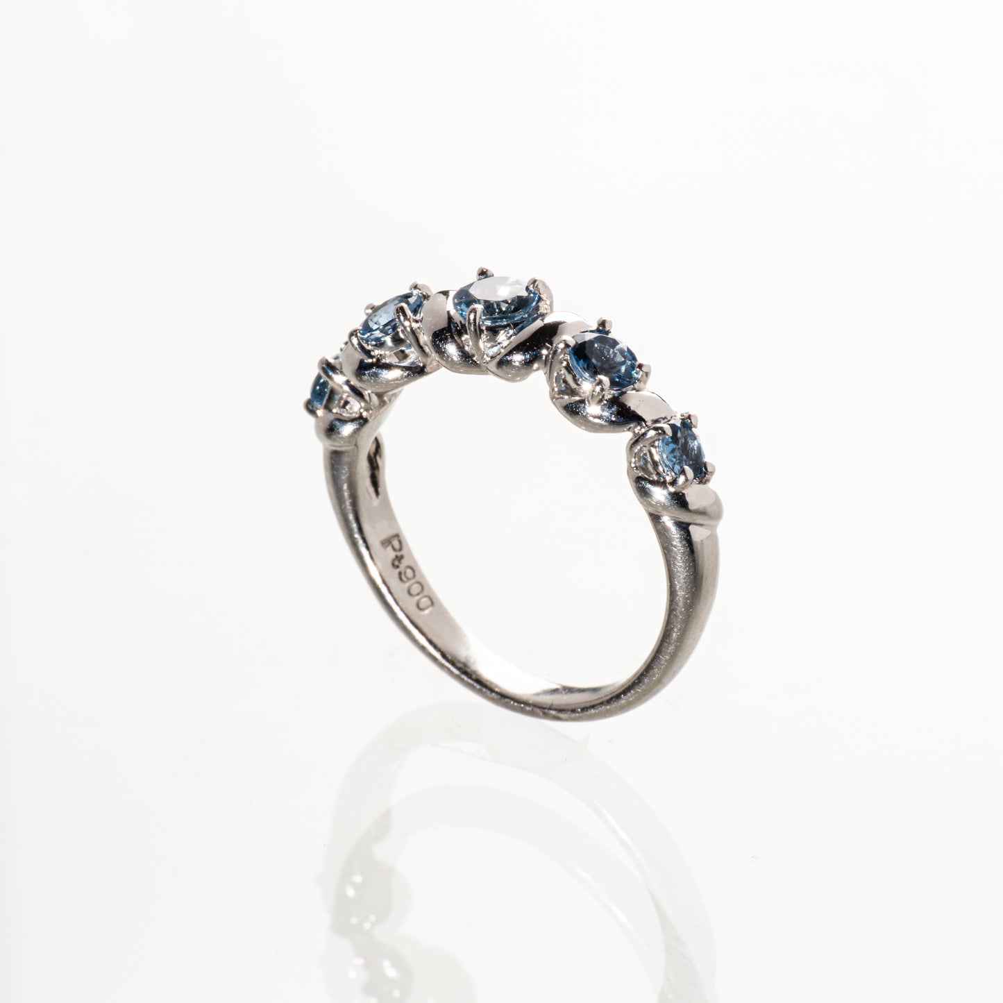 サンタマリア アクアマリン0.46ct Pt900 ハーフエタニティリング