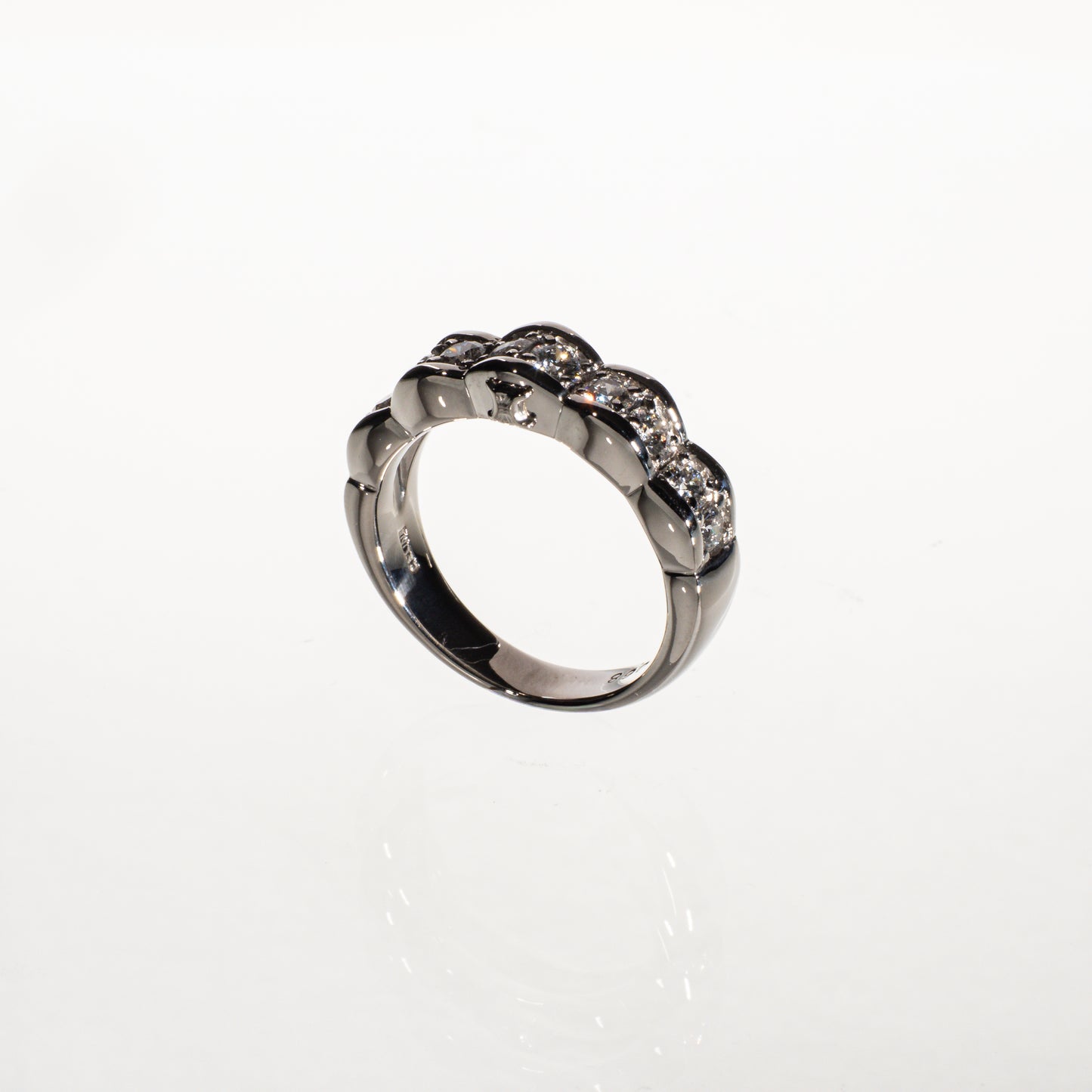 CELINE ダイヤモンド0.68ct Pt900 ハーフエタニティリング